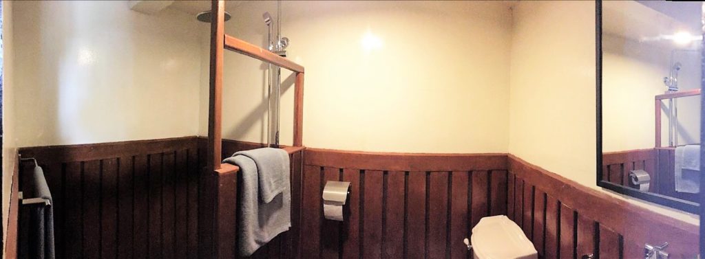 Bathroom back cabin