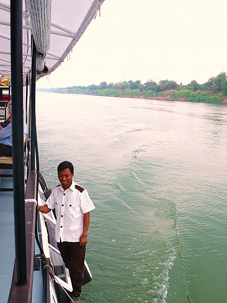 Sur le Tonlé Sap vers la cité de Oudong - Cambodian cruises