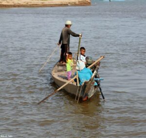 Discover Cambodia on the Tonle Sap river